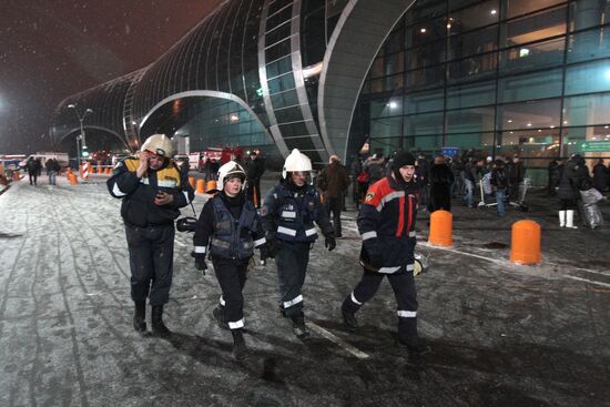 Blast hits Domodedovo Airport
