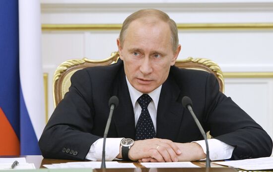 Vladimir Putin conducts government presidium meeting