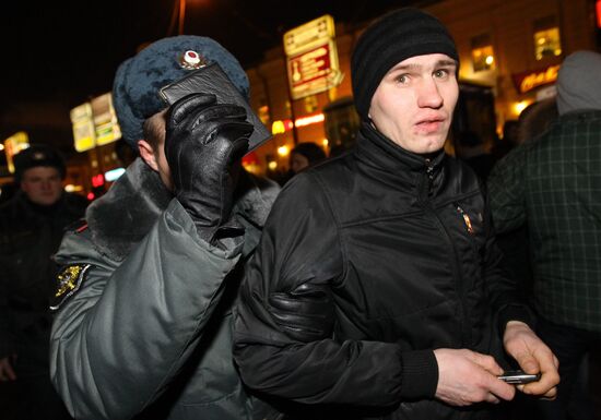 About 10 rioters detained outside Tretyakovskaya metro station