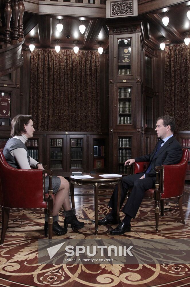 Dmitry Medvedev gives interview to Vedomosti newspaper