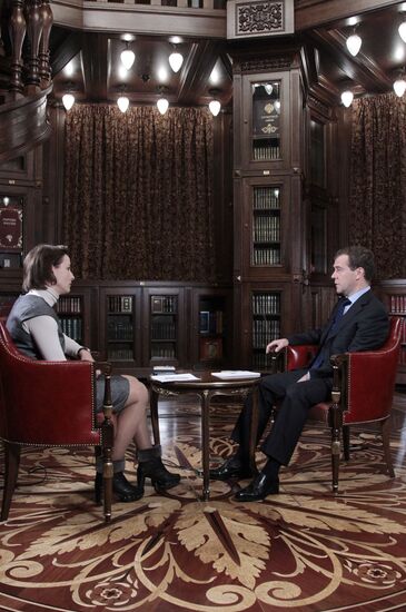 Dmitry Medvedev gives interview to Vedomosti newspaper