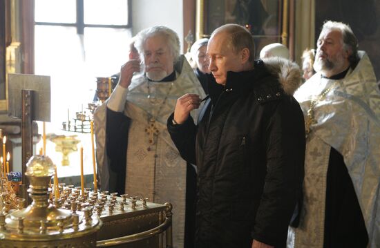 Vladimir Putin visits St.Trinity Church