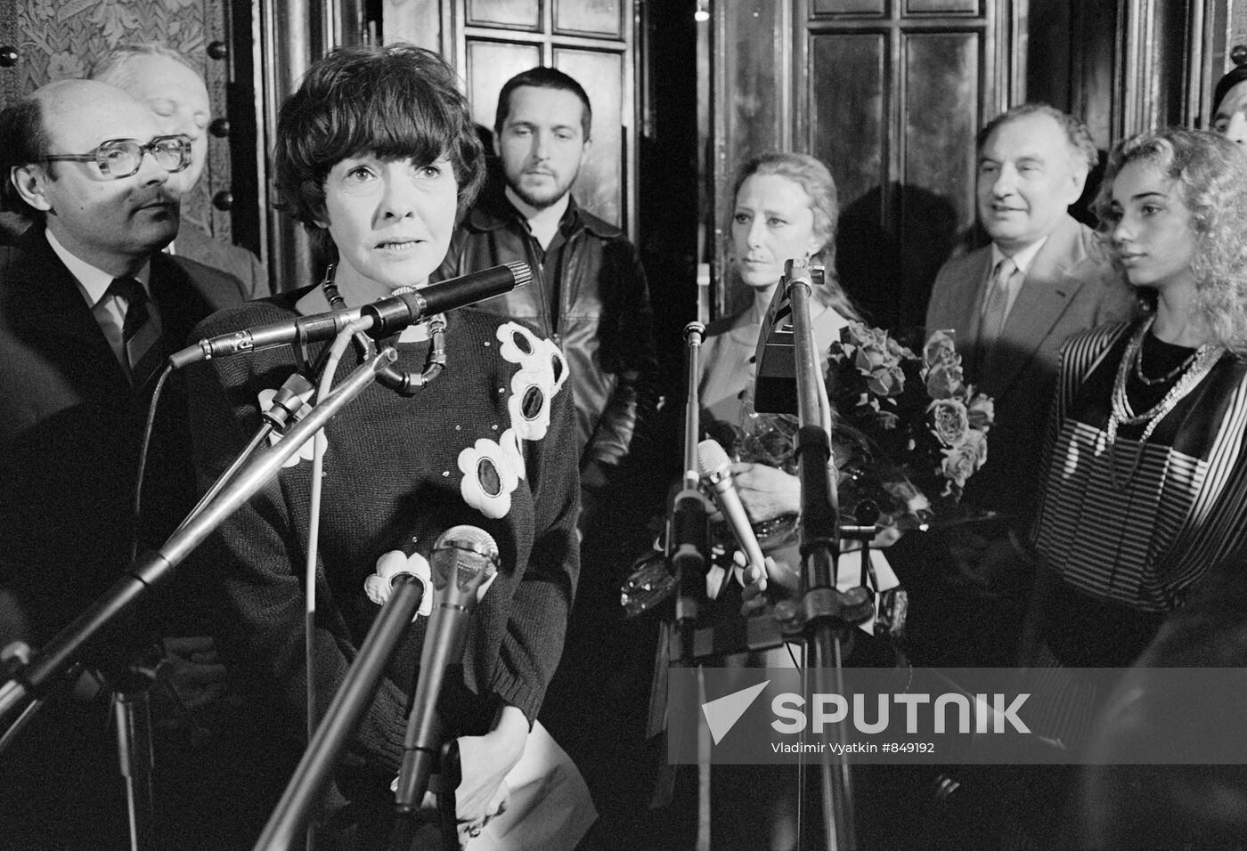 USSR People's Artist Maya Plisetskaya and poet Bella Akhmadulina