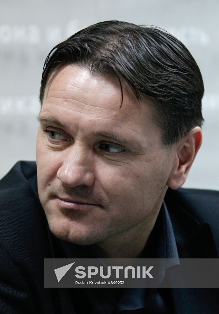 Dmitry Alenichev