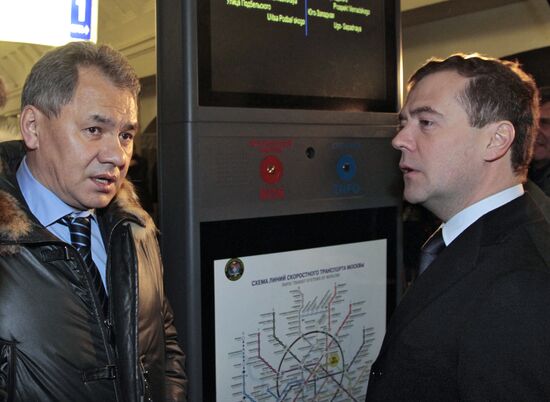 Dmitry Medvedev visits Moscow metro