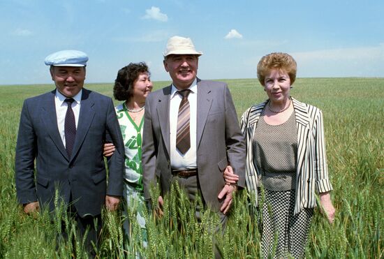 Mikhail and Raisa Gorbachev with Nursultan and Sara Nazarbayev