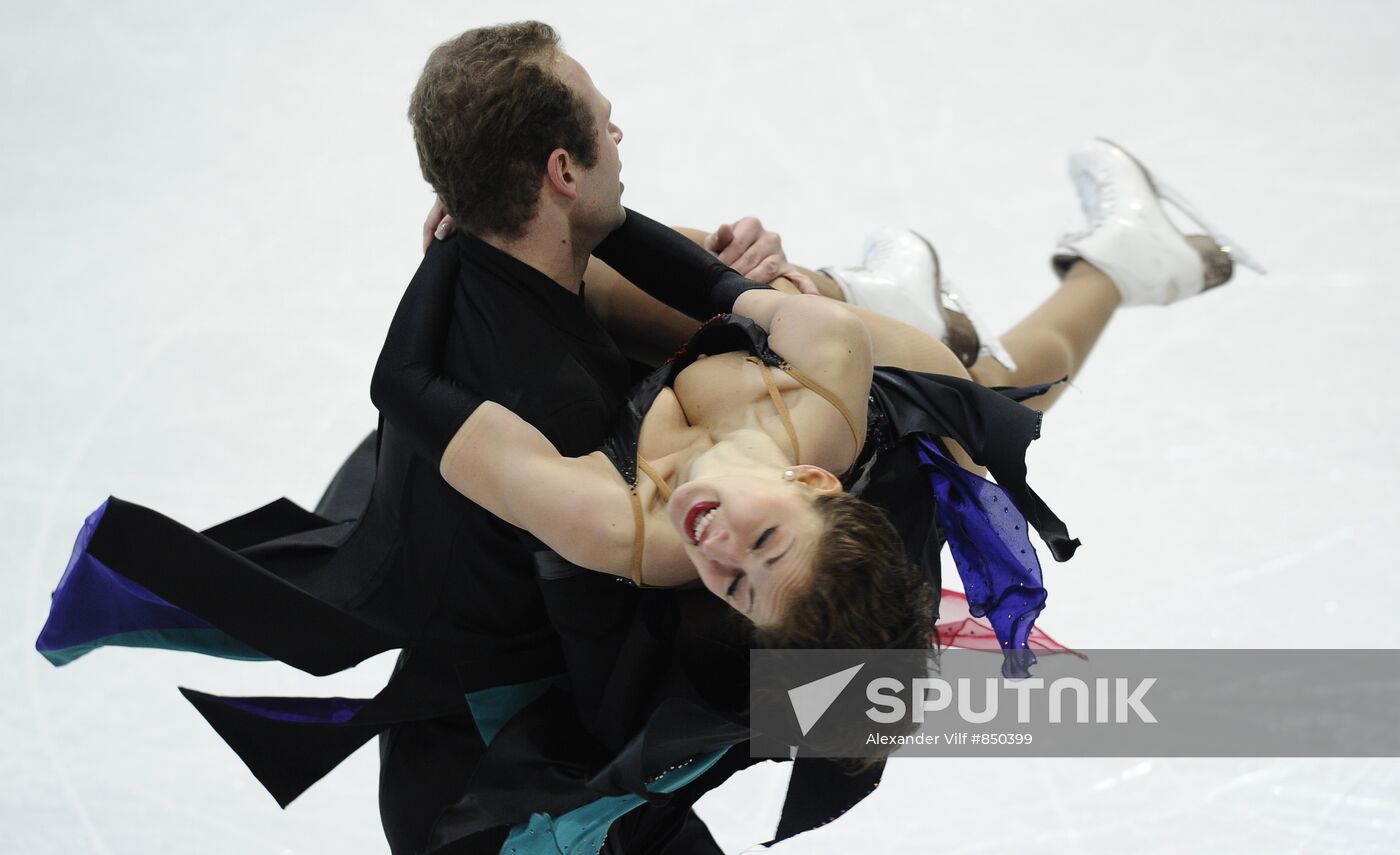 Nora Hoffmann and Maxim Zavozin of Hungary
