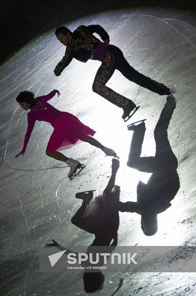 Yuko Kavaguti and Aleksander Smirnov