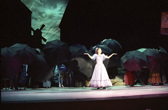 Scene from performance "The Violet of Montmartre"