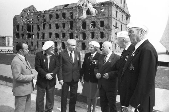 Meeting of Soviet and Canadian veterans