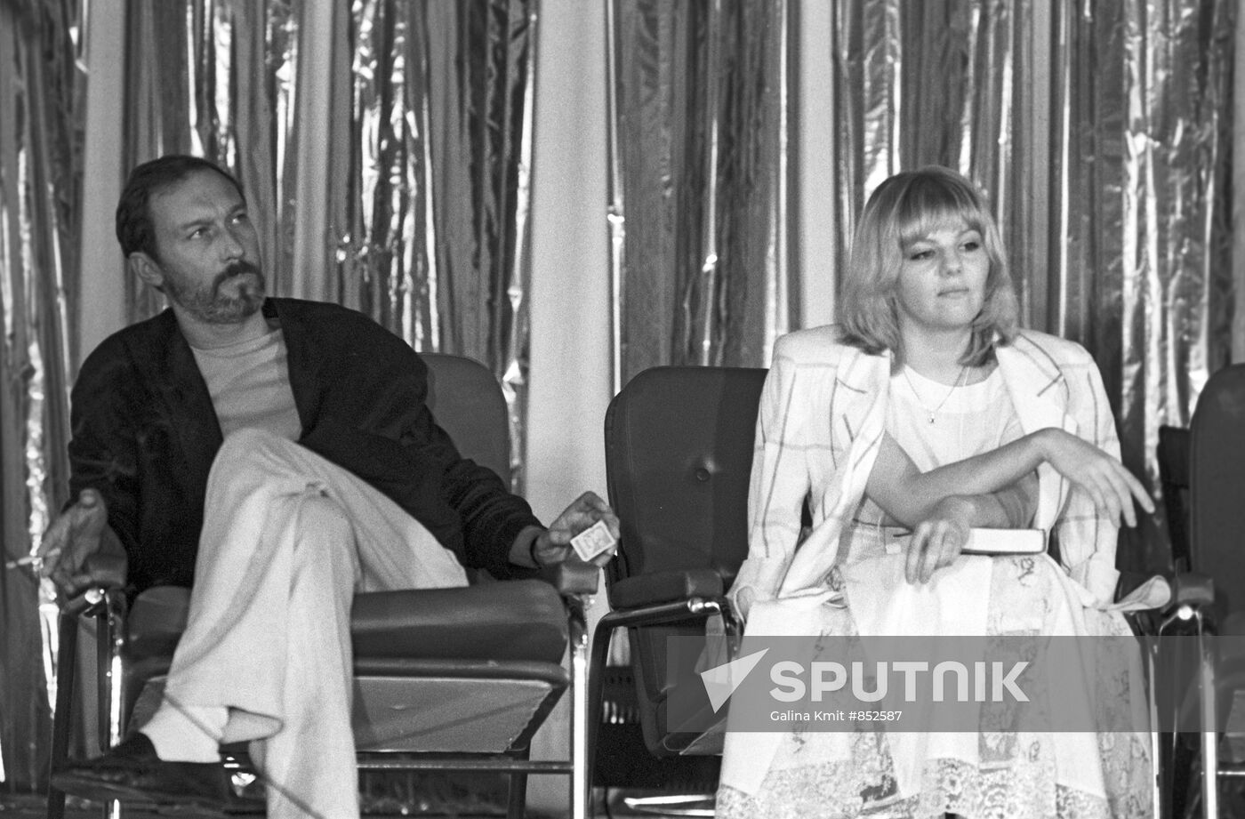 Oleg Yankovsky, Aleksandra Zakharova