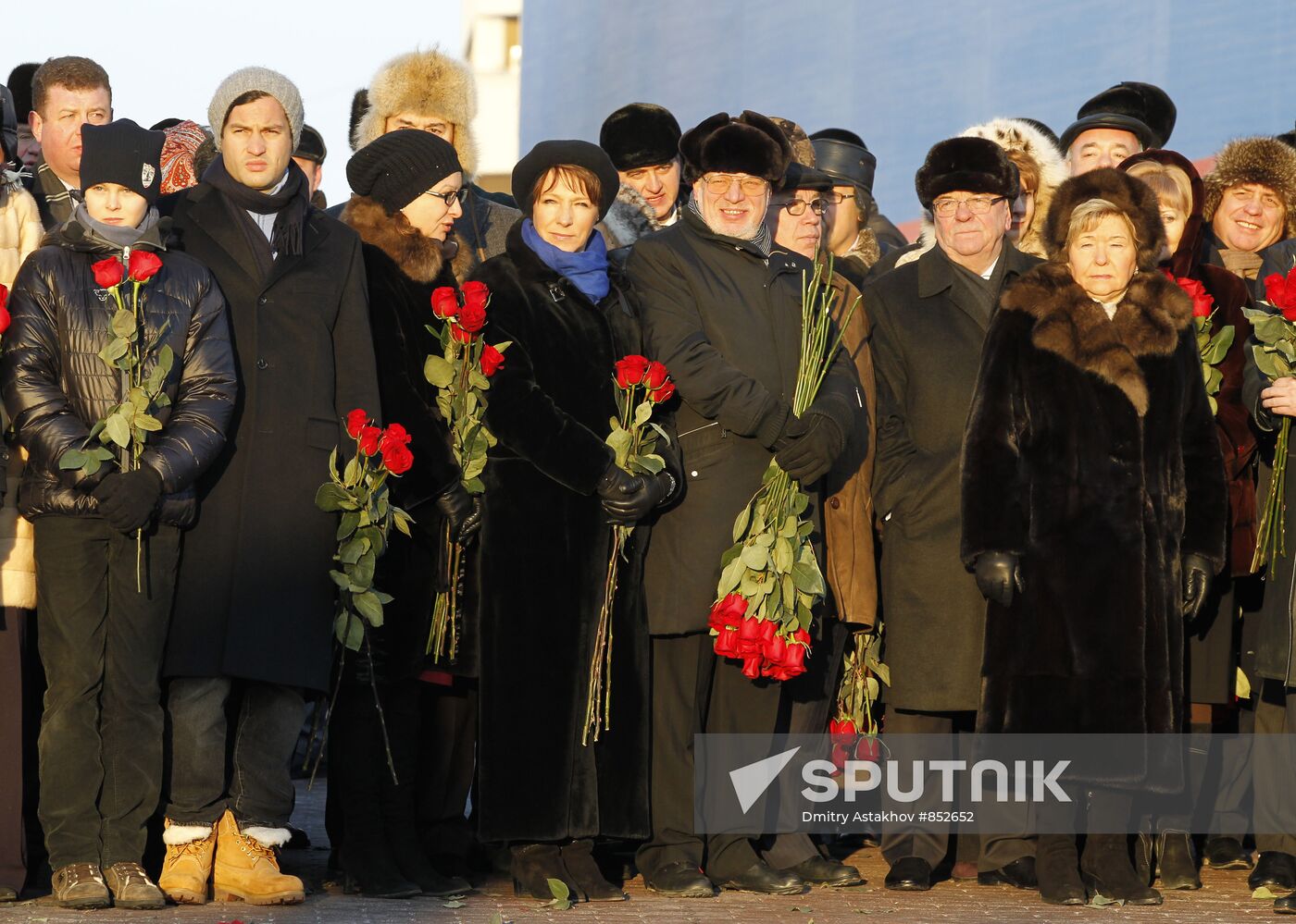 Monument to Boris Yeltsin unveiled in Yekaterinburg