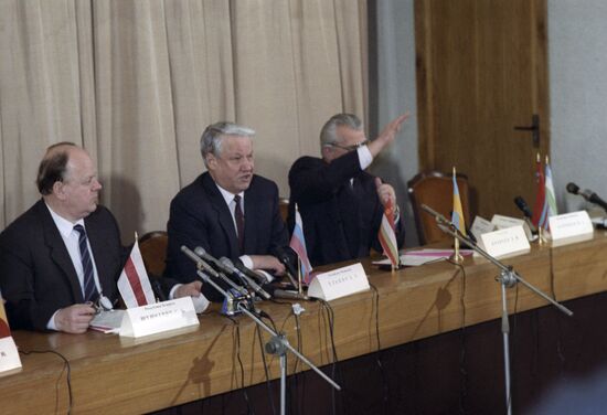 Boris Yeltsin at CIS summit