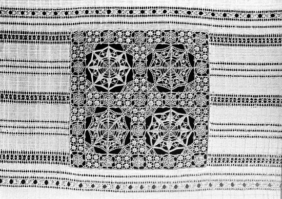 Kresttsy stitch embroidery