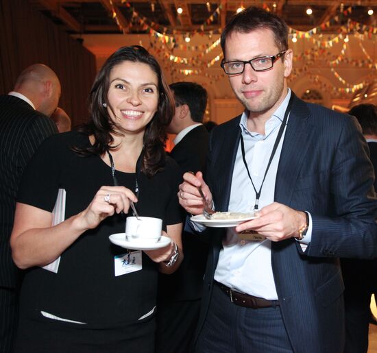 Natalya Sindeeva with her husband, Alexander Vinokurov