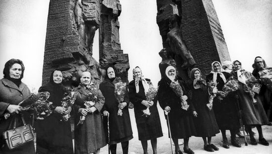 Mothers of "Young Guard" members