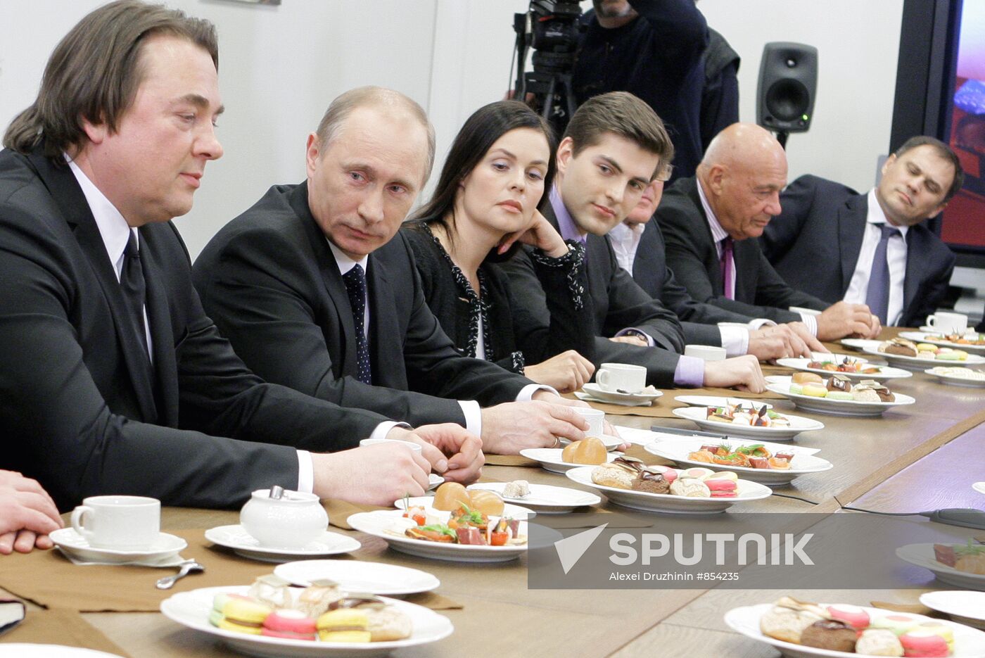 Vladimir Putin meets with Channel One staff
