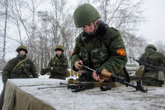 Drills for firing regiment No.154 of Russian Armed Forces