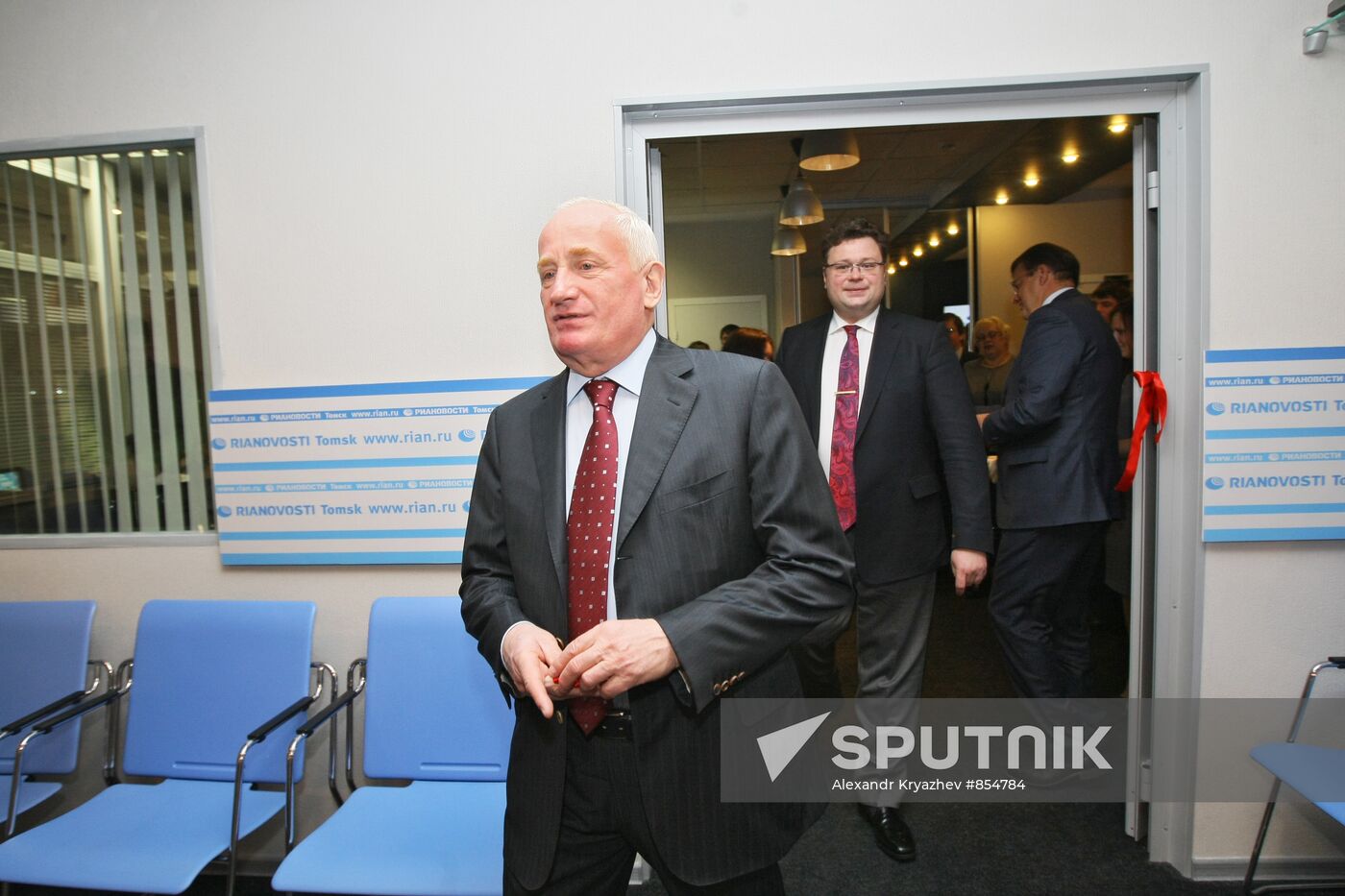 Nikolai Biryukov and Viktor Kress