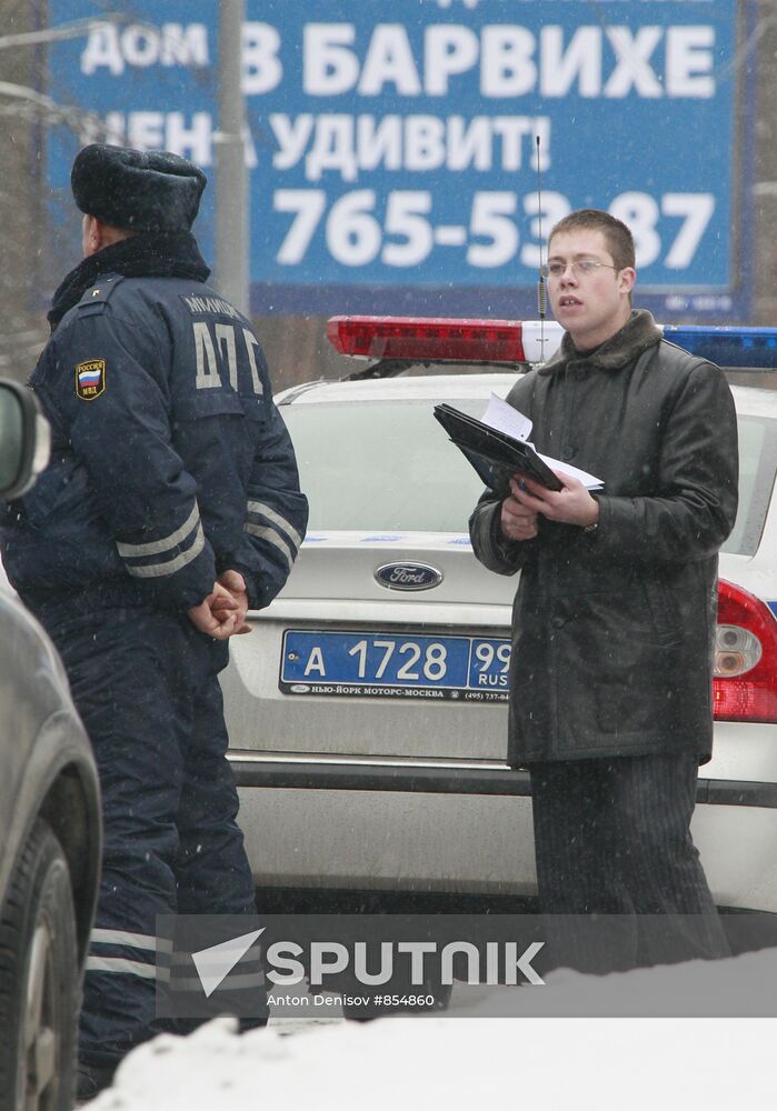Reenactment of car crash on Rublyovo-Uspenskoye Highway