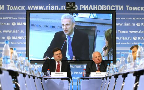 Nikolai Biryukov and Viktor Kress