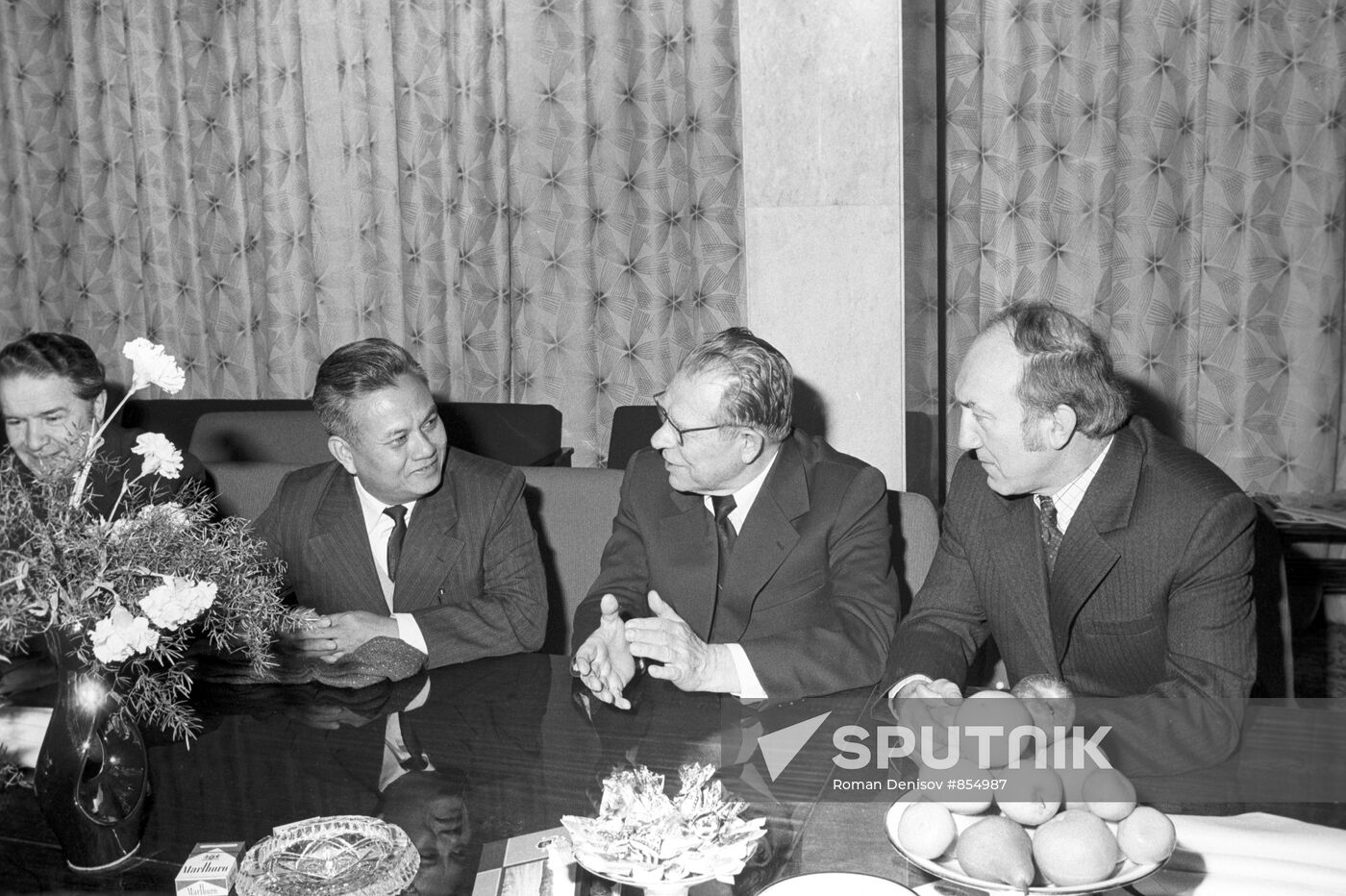 Kaysone Phomvihane visiting USSR