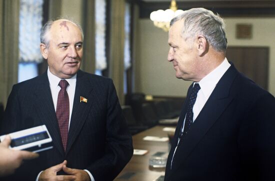 Mikhail Gorbachev and Mieczysław Rakowski