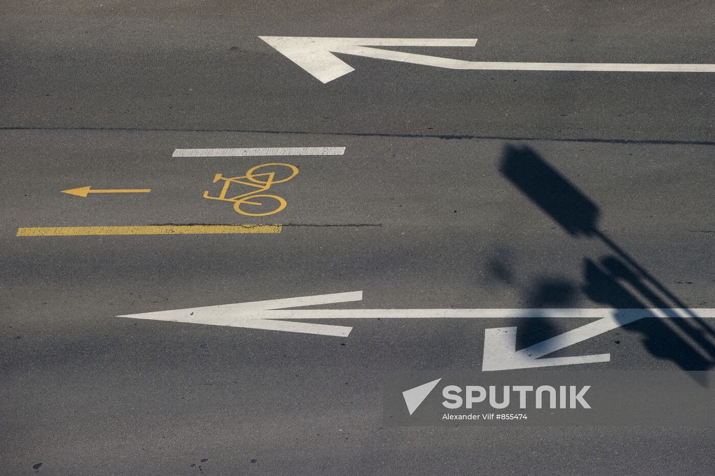 Traffic lane marking