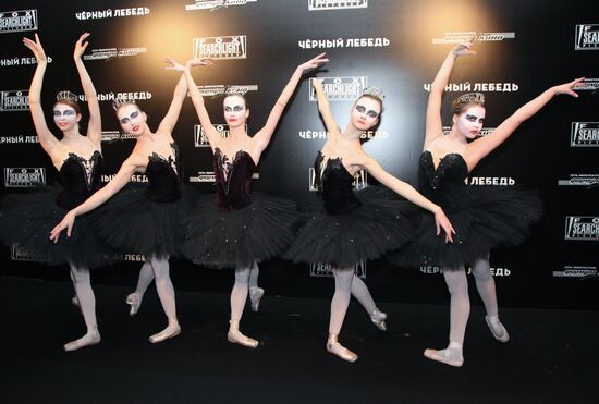 Black Swan premieres in Russia