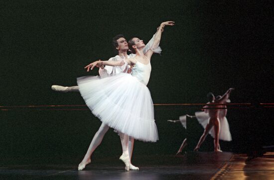 Scene of ballet "Nostalgia"