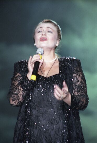 Singer Valentina Tolkunova