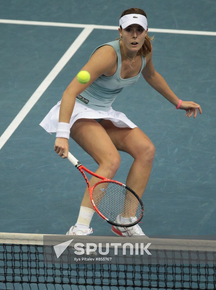 Alize Cornet