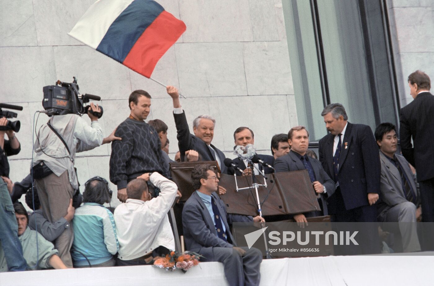 Rallies in defense of the White House in Moscow. August 1991