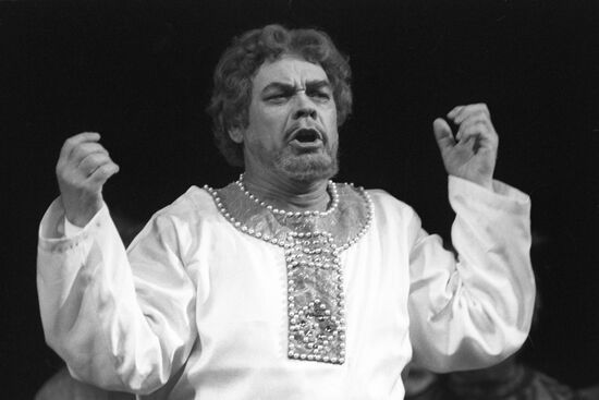 Opera singer Alexander Vedernikov