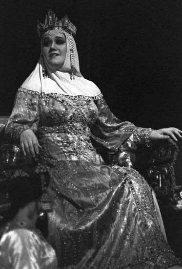 Opera singer Yelena Kurovskaya