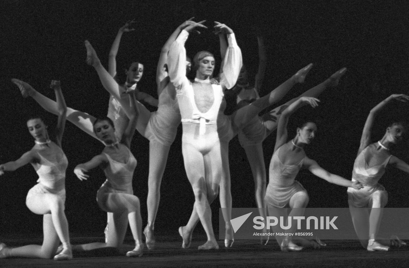 Ballet "These charming sounds"