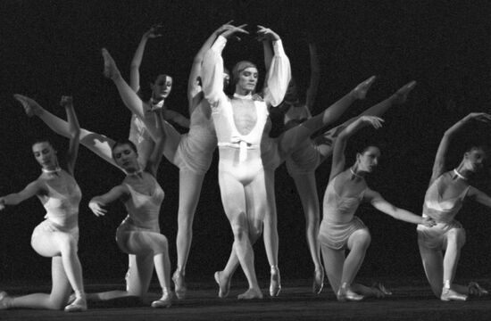 Ballet "These charming sounds"