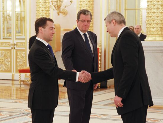 Dmitry Medvedev holds several meetings on February 8, 2011