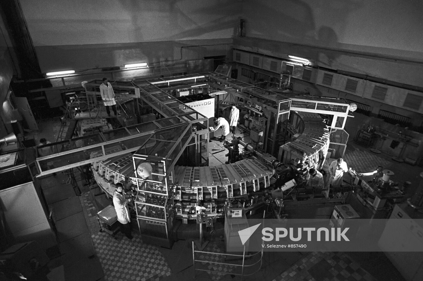 The Sirius electron accelerator in Tomsk