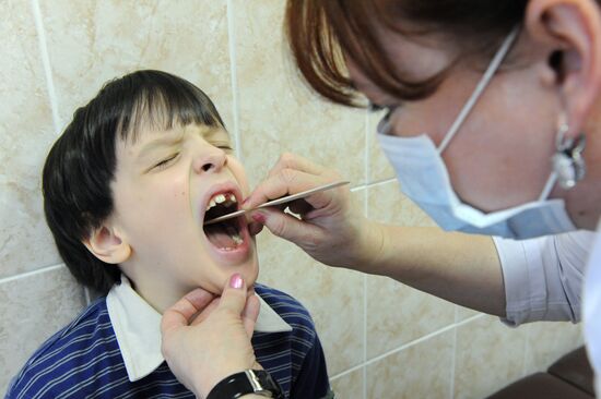 Medical examination at one of Moscow gymnasiums