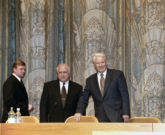 Anatoly Chubais, Victor Chernomyrdin, Boris Yeltsin