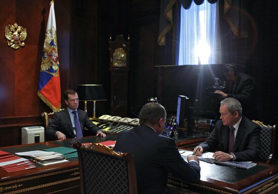 Dmitry Medvedev, Anatoly Serdyukov and Viktor Basargin