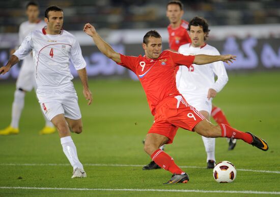 Russia, Iran face off in football friendly