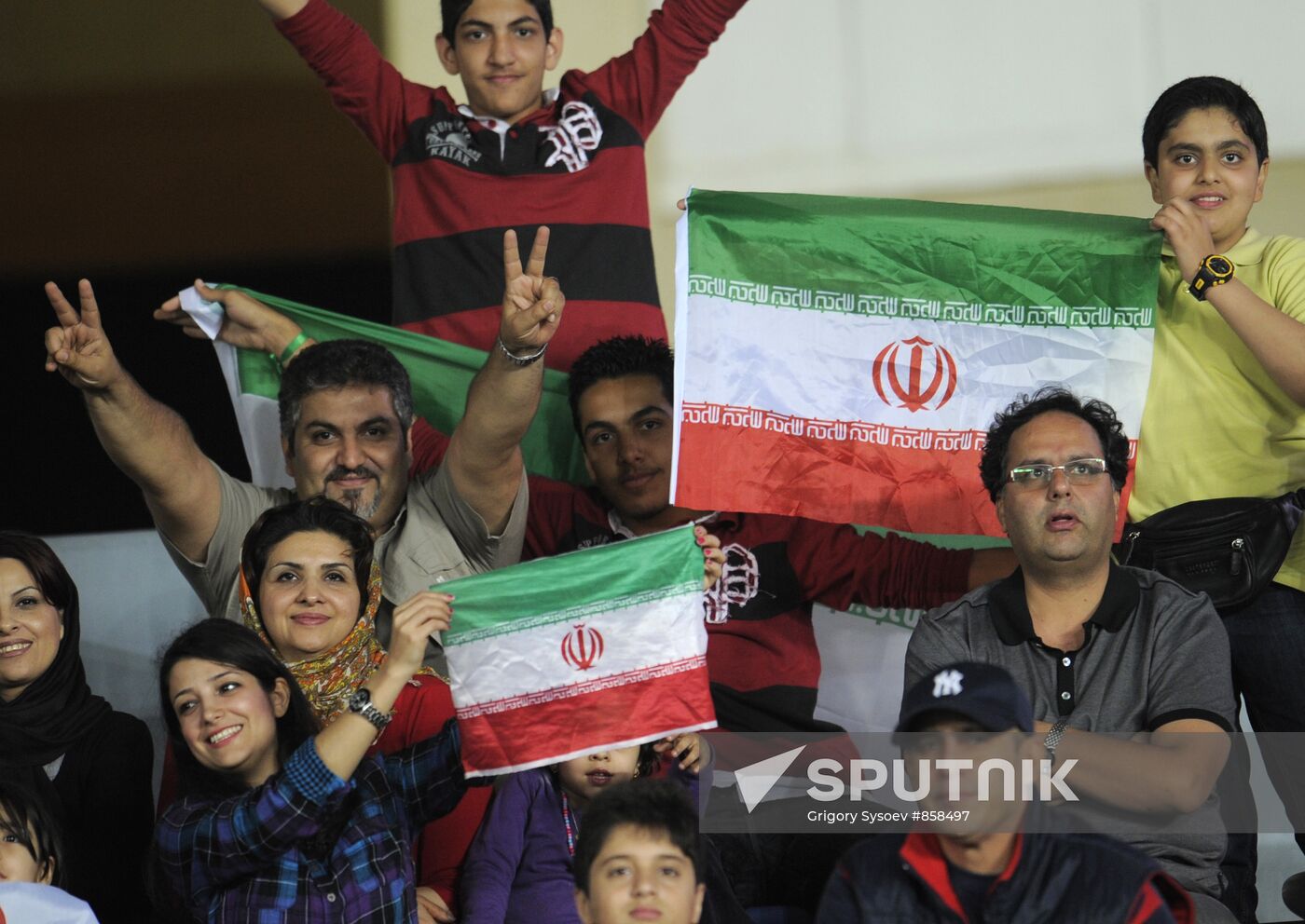 Russia, Iran face off in football friendly