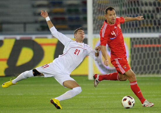 Russia, Iran face off in football friendly