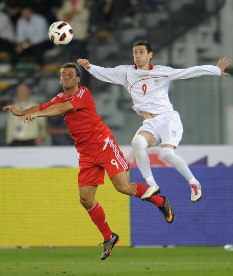 Russia, Iran face off in football friendly