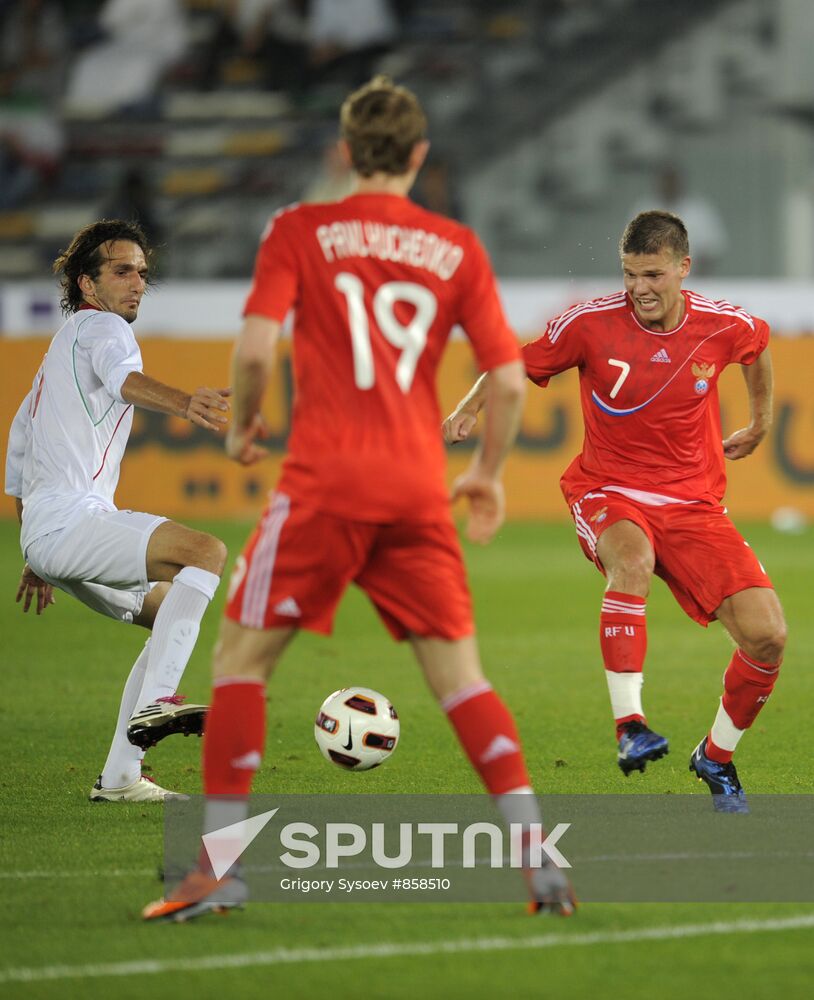 Russia, Iran face off in football friendly