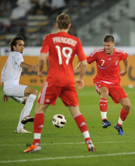 Russia, Iran face off in football friendly