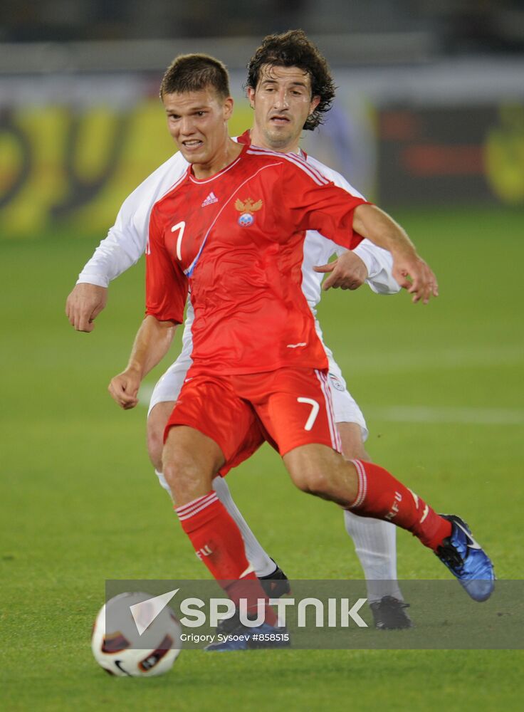 Russia, Iran face off in football friendly
