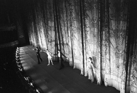 Ballet Swan Lake premiers at Bolshoi Theater
